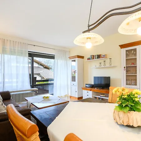 Apartman Cresta 14 *